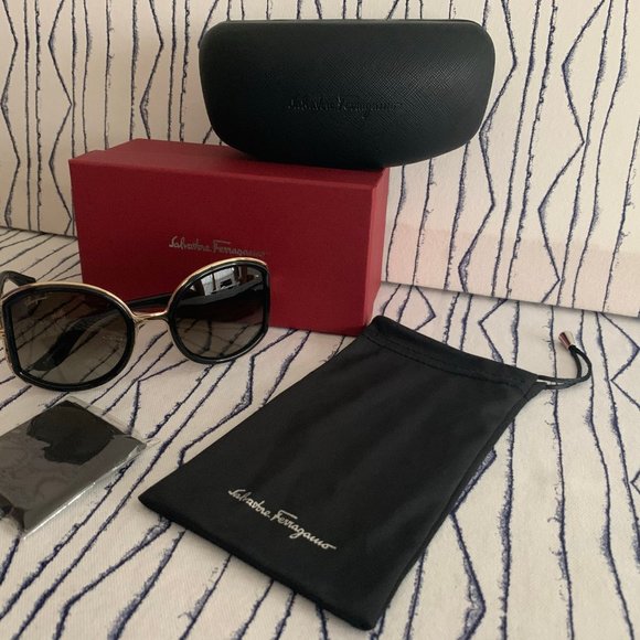 Salvatore Ferragamo Accessories - Women's Salvatore Ferragamo Sunglasses NIB